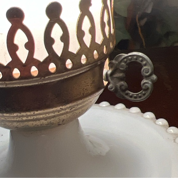 Vintage Milk Glass Lamps Yellow Roses Handpainted Ruffled Hobnail - Picture 11 of 11